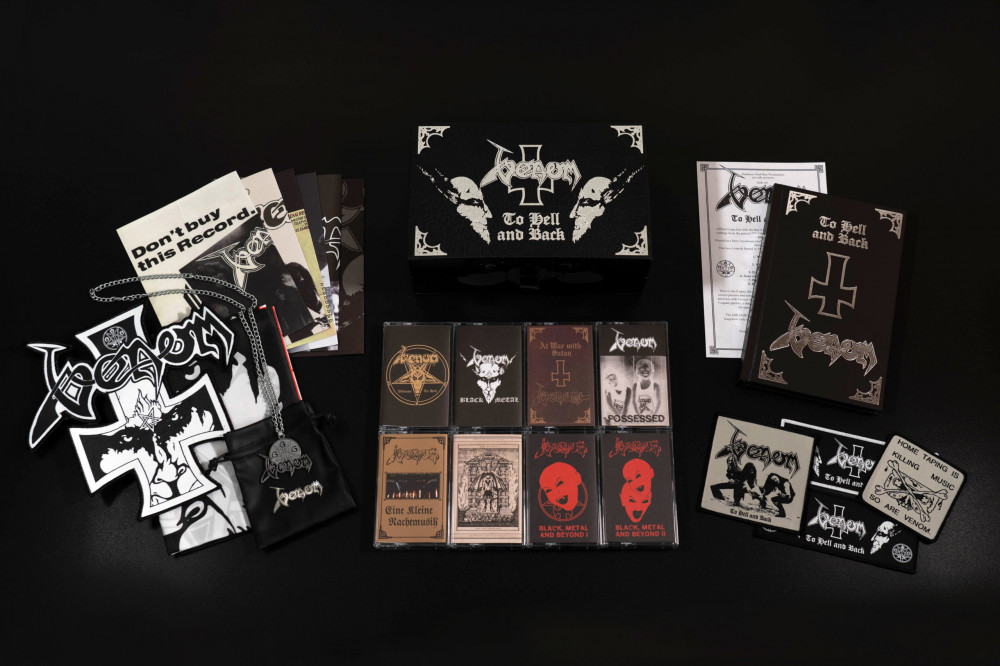 VENOM · To Hell and Back - DIE HARD Version | 8 TAPE BOX + LONGSLEEVE XL CASSBOX (Heavy Metal Tapes)