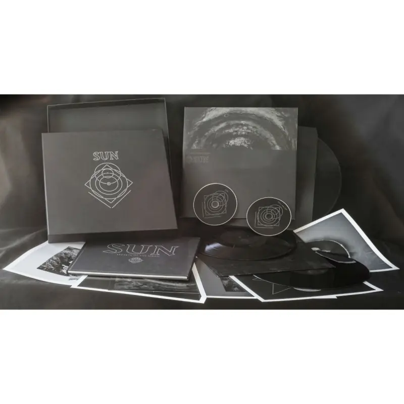 SECRETS OF THE MOON - Sun [Ltd.Complete Box]
(BOXLP)