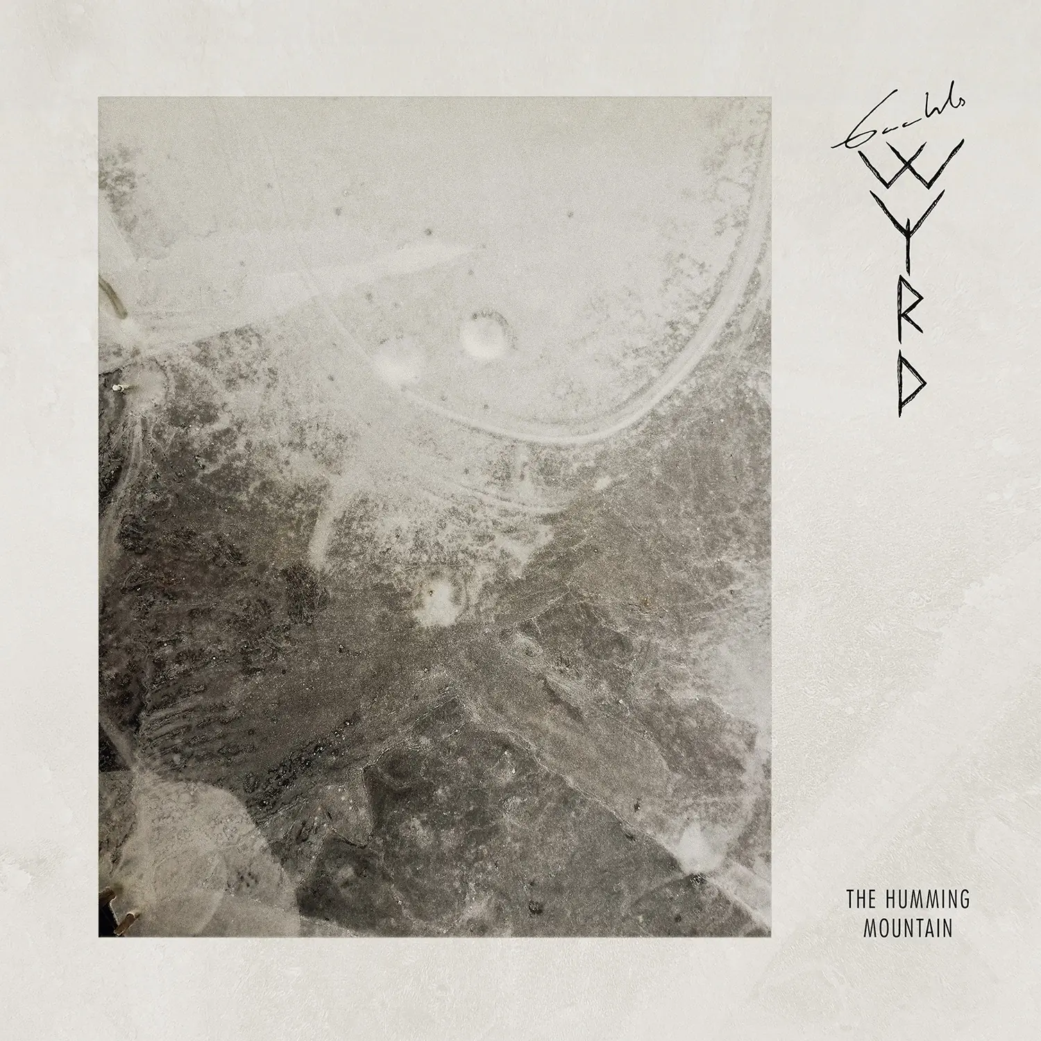 GAAHLS WYRD · The Humming Mountain | BLACK 10" MLP (Black Metal Vinyl) · Bild 1